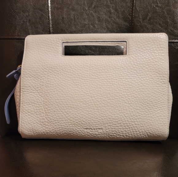 Coach Legacy Bleecker Basket Pocket Large Clutch Pebbled Leather - NWOT - Picture 1 of 7